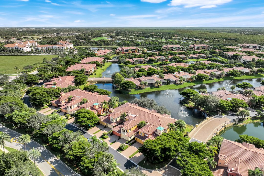 8533 Via Garibaldi Cir #202, Estero, FL 33928