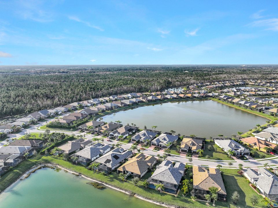 7790 Jacaranda Ln, Naples, FL 34114