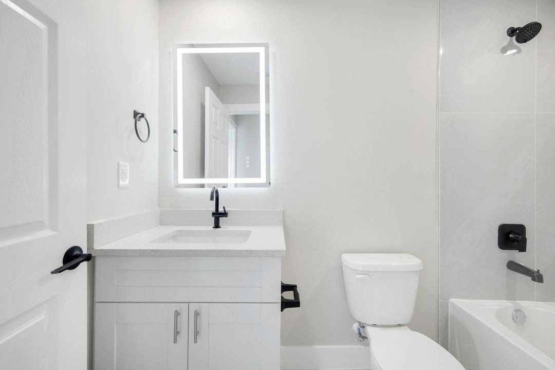 2208 NE 23rd Ave, Cape Coral, FL 33909