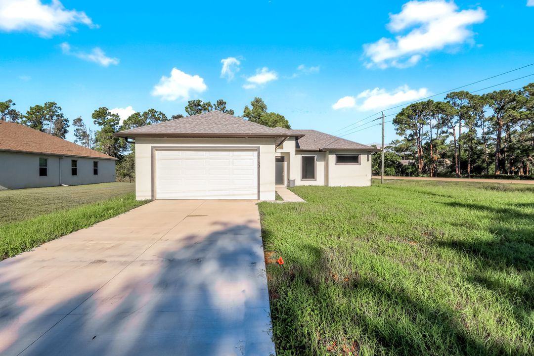 1133 Alvin Ave, Lehigh Acres, FL 33971