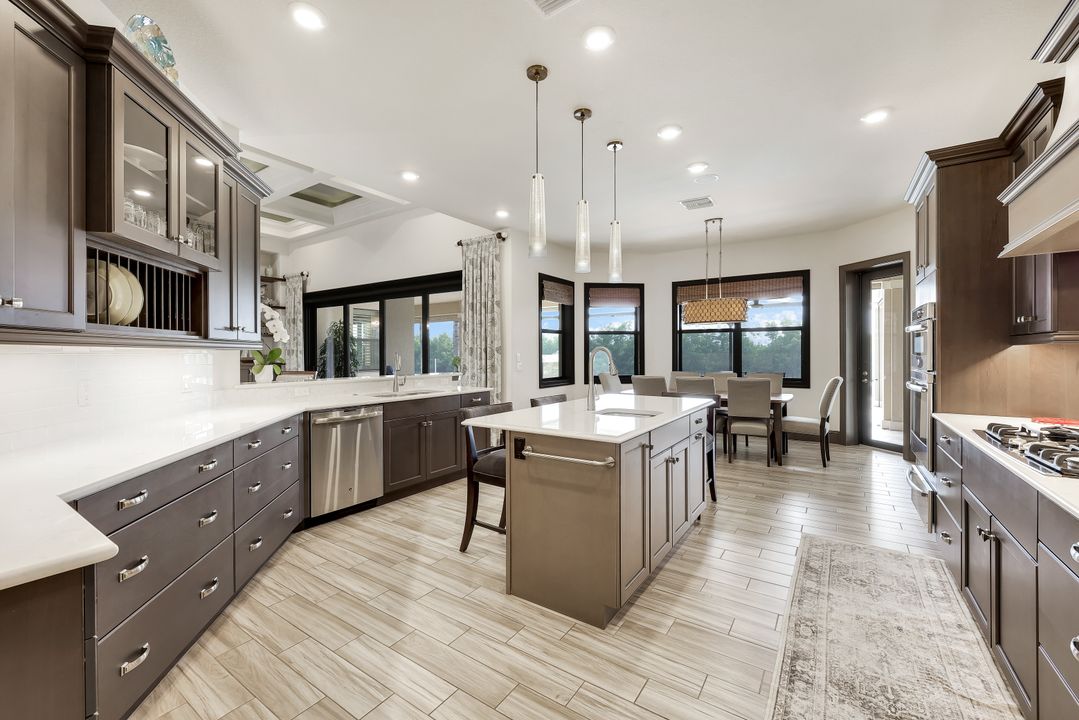 5703 Yardarm Ct, Cape Coral, FL 33914