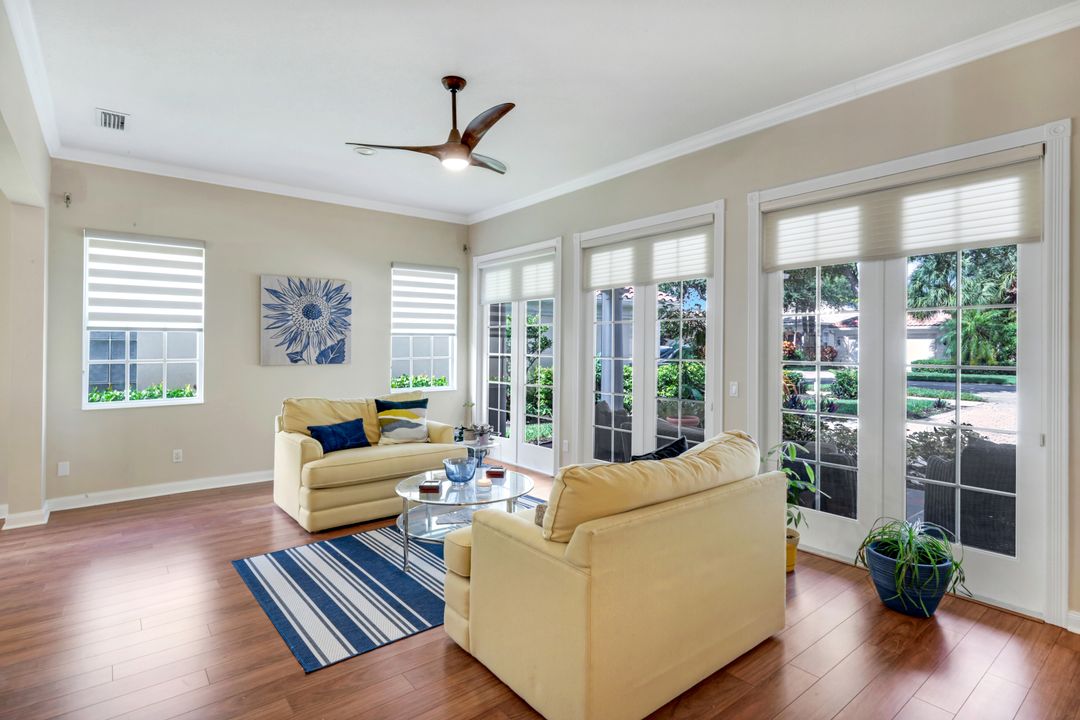 4772 Martinique Wy, Naples, FL 34119