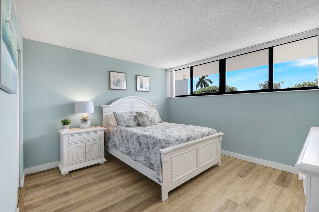 4223 Bay Beach Ln  #2D, Fort Myers Beach, FL 33931