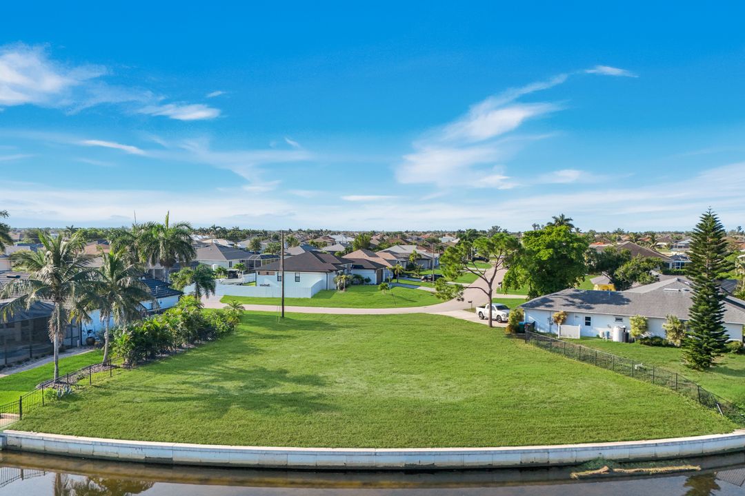 3713 NW 14th St, Cape Coral, FL 33993