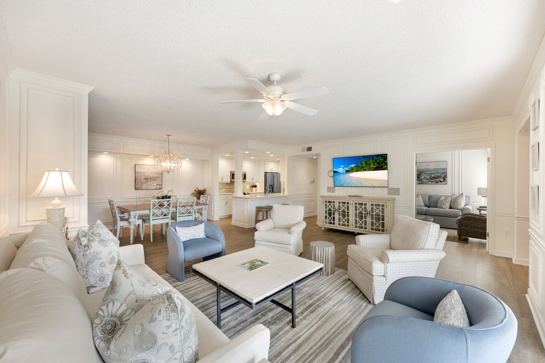 797 Willowbrook Dr #203, Naples, FL 34108