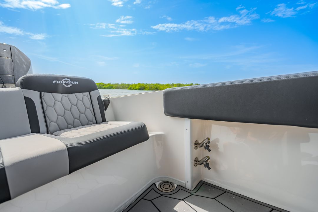 445 Dockside Dr, Naples, FL 34110
