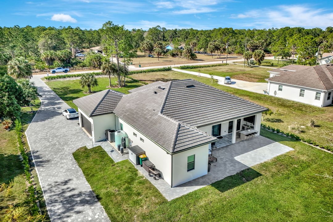 2546 4th St NW, Naples, FL 34120