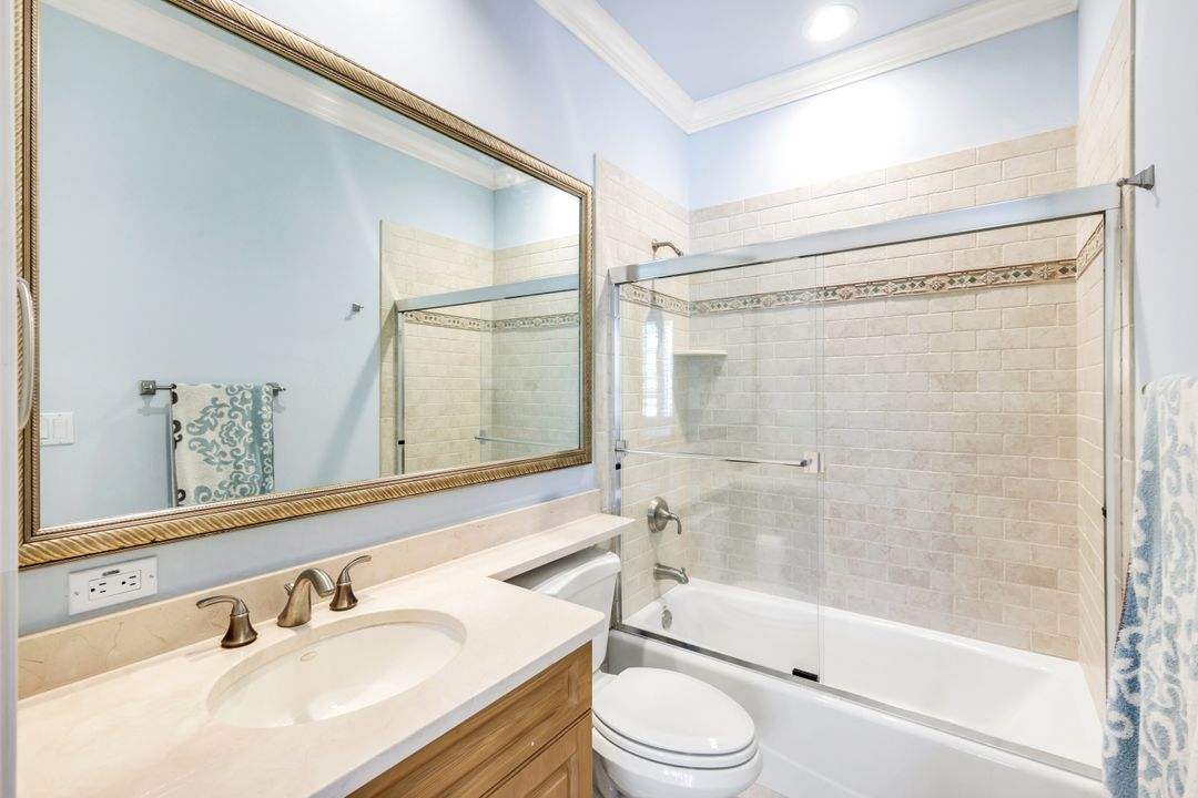 15588 Whitney Ln, Naples, FL 34110