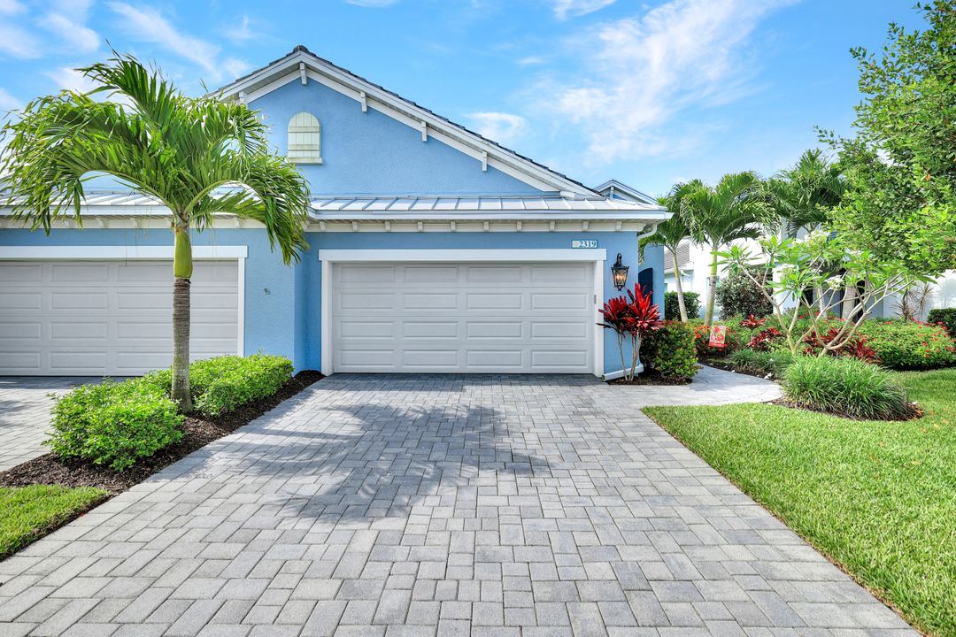 2319 Marquesa Cir, Naples, FL 34112