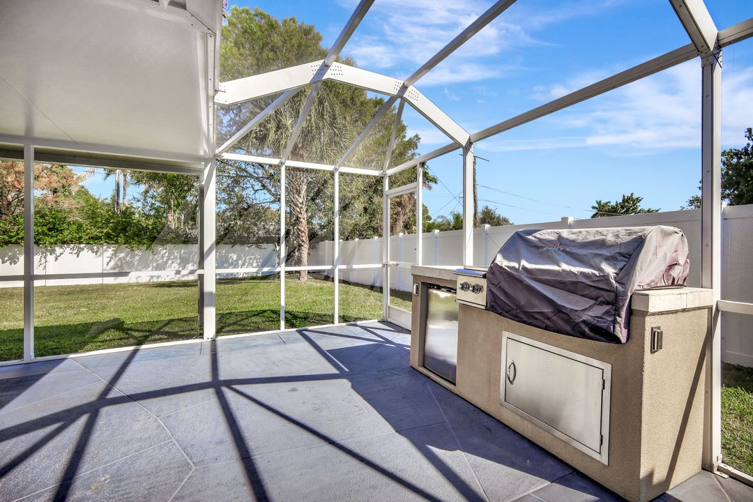 793 Sunset Vista Dr, Fort Myers, FL 33919