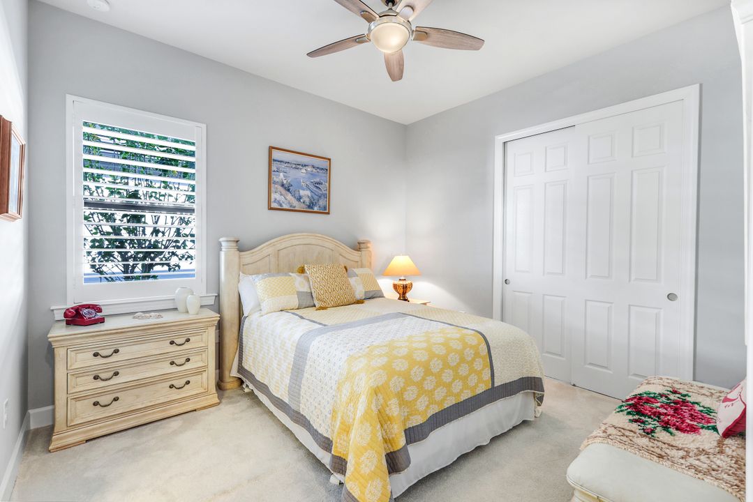 9428 Sanderling Ct, Naples, FL 34120