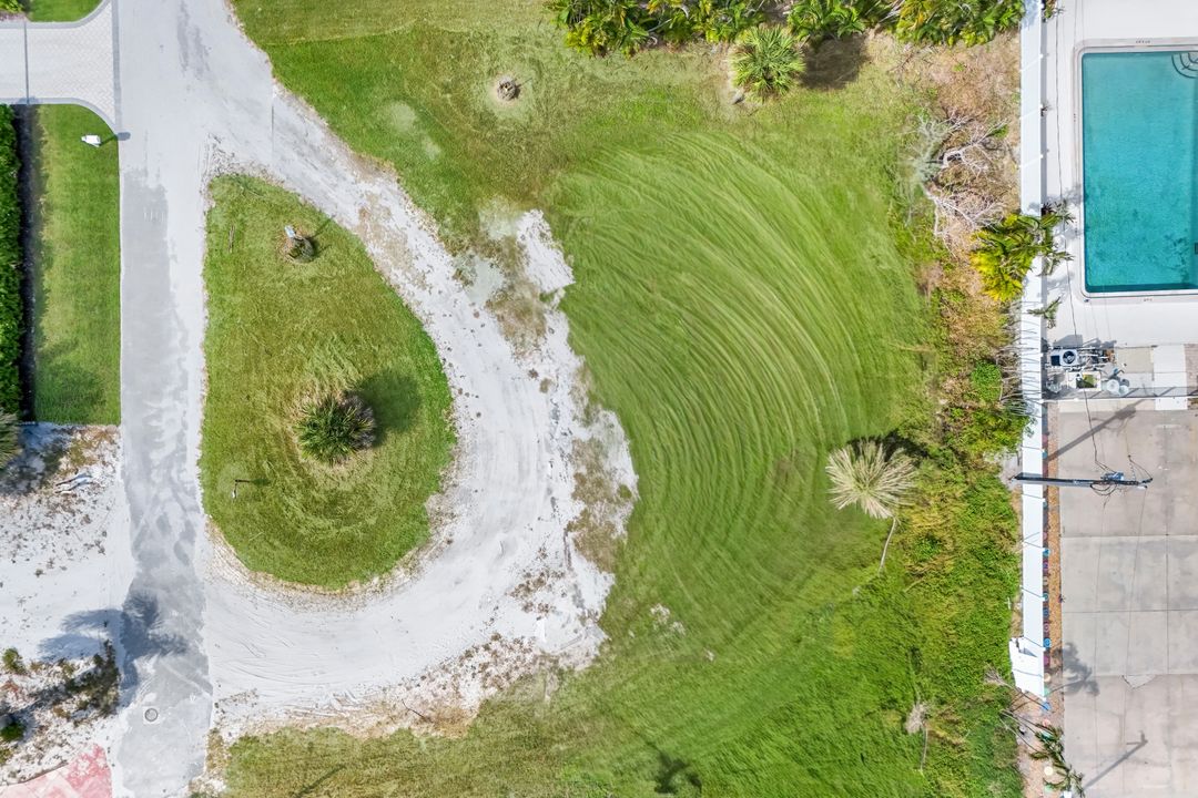 6145 Court St, Fort Myers Beach, FL 33931