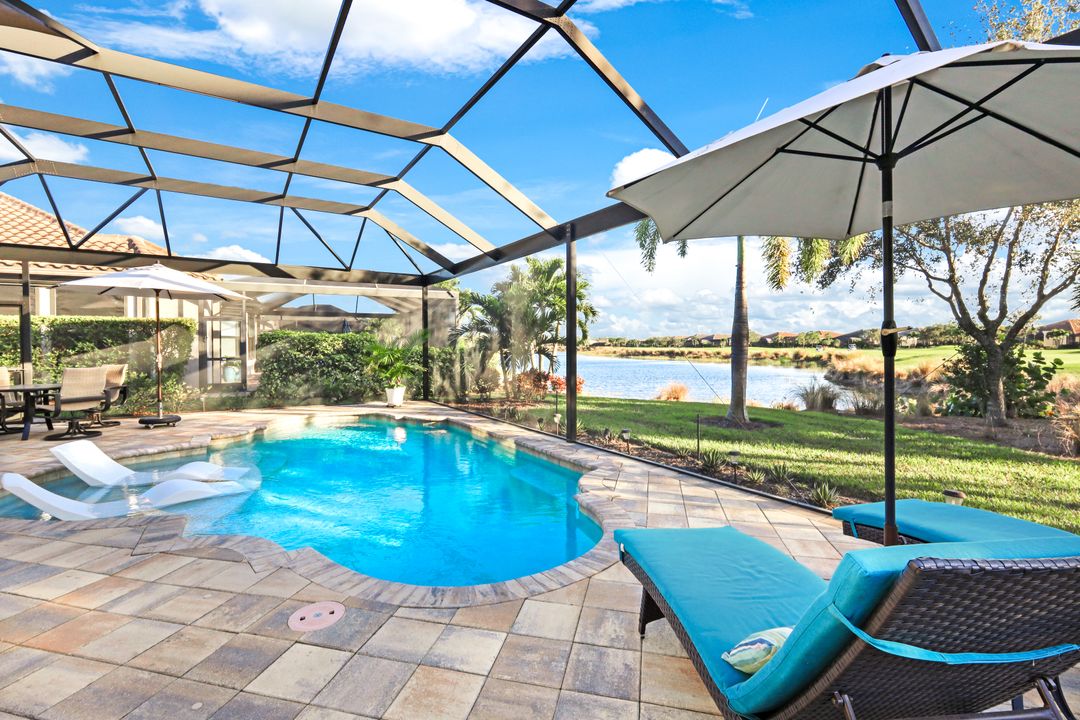 9368 Terresina Dr, Naples, FL 34119