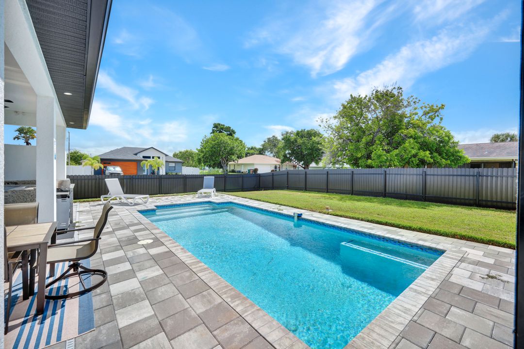 636 NE 8th Terrace, Cape Coral, FL 33909