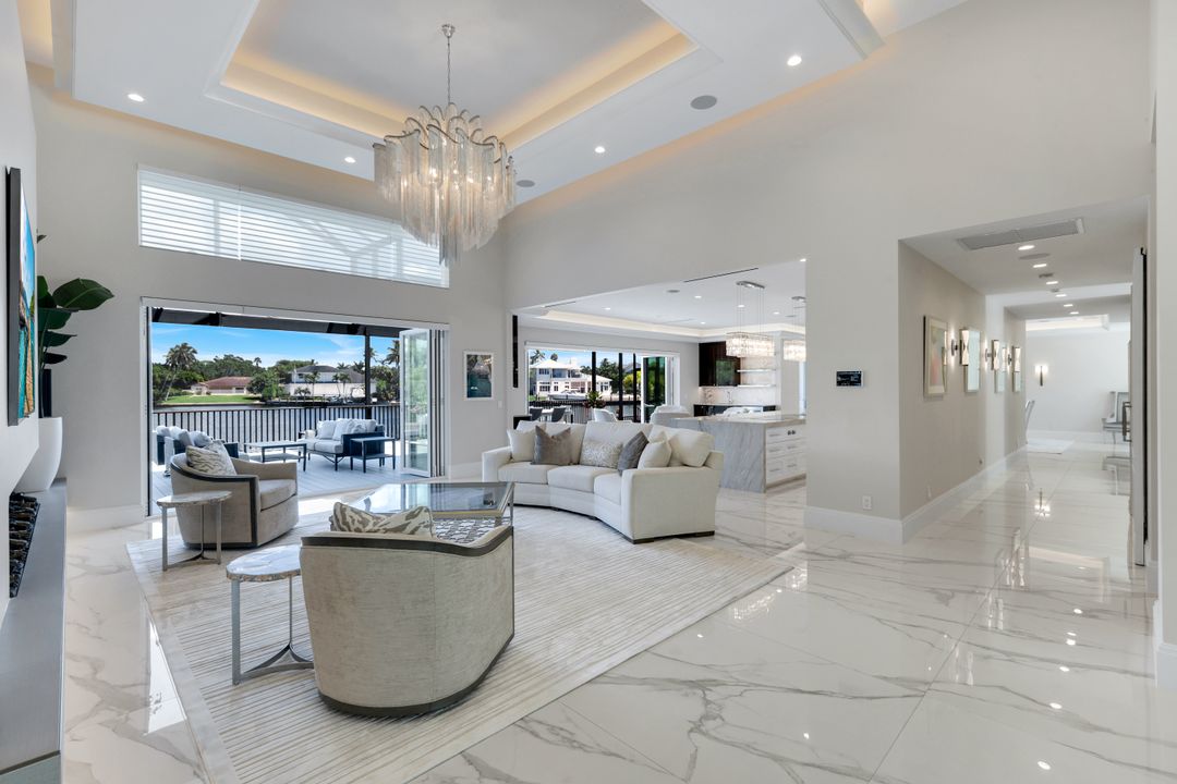 4900 Gulf Shore Blvd N, Naples, FL 34103