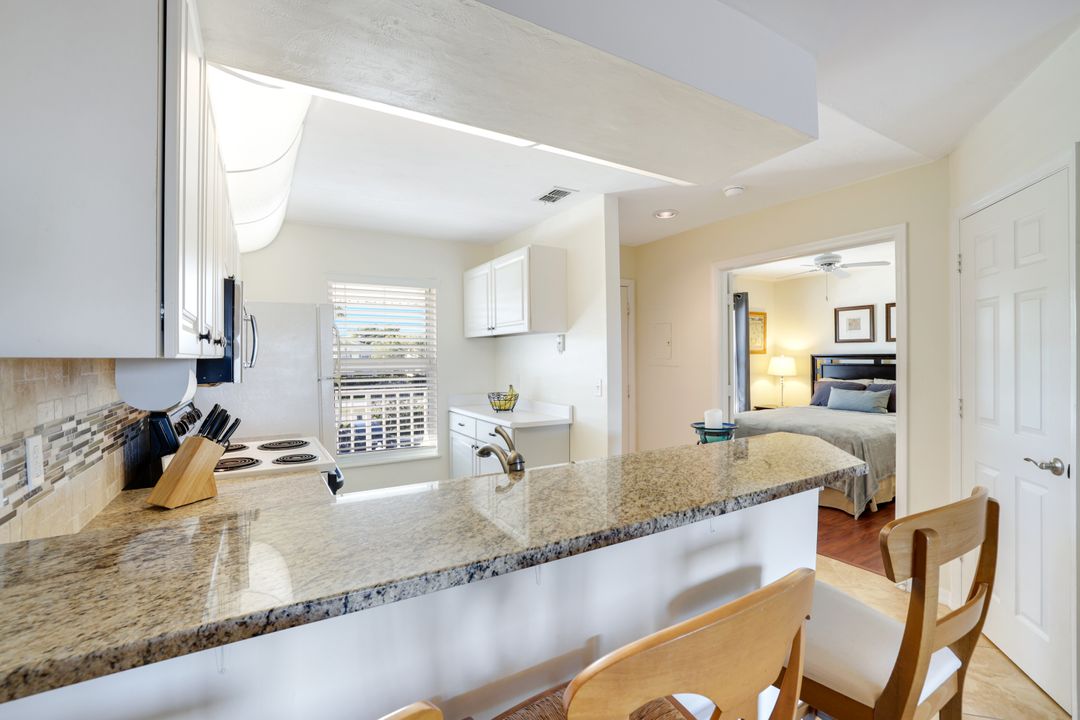 1325 Mainsail Dr #1211, Naples, FL 34114