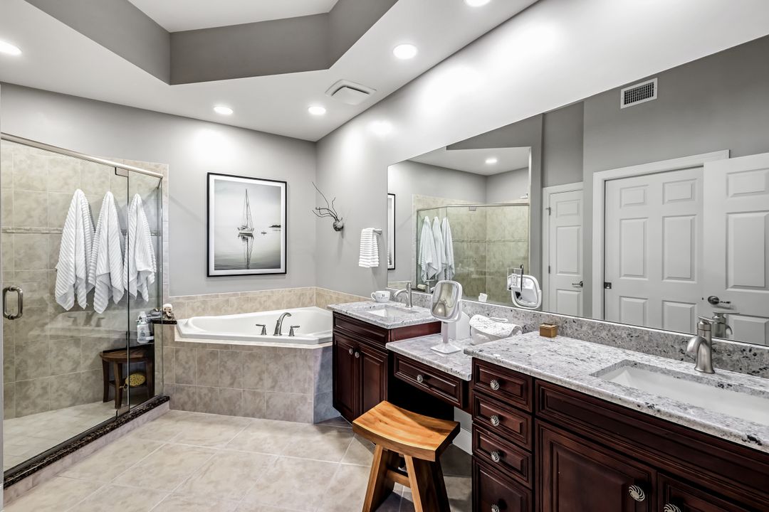 10390 Glastonbury Cir #102, Fort Myers, FL 33913