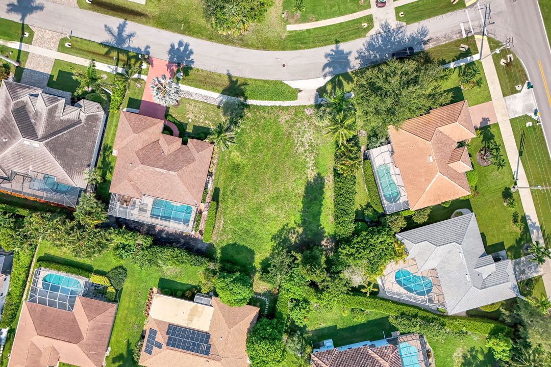 661 Lewis Ct, Marco Island, FL 34145