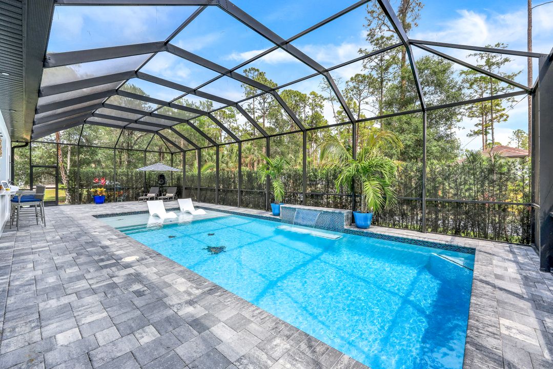 367 14th Ave NE, Naples, FL 34120