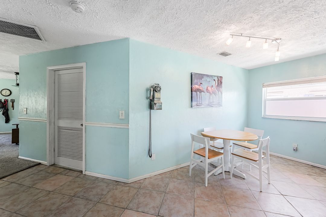 764 104th Ave N, Naples, FL 34108