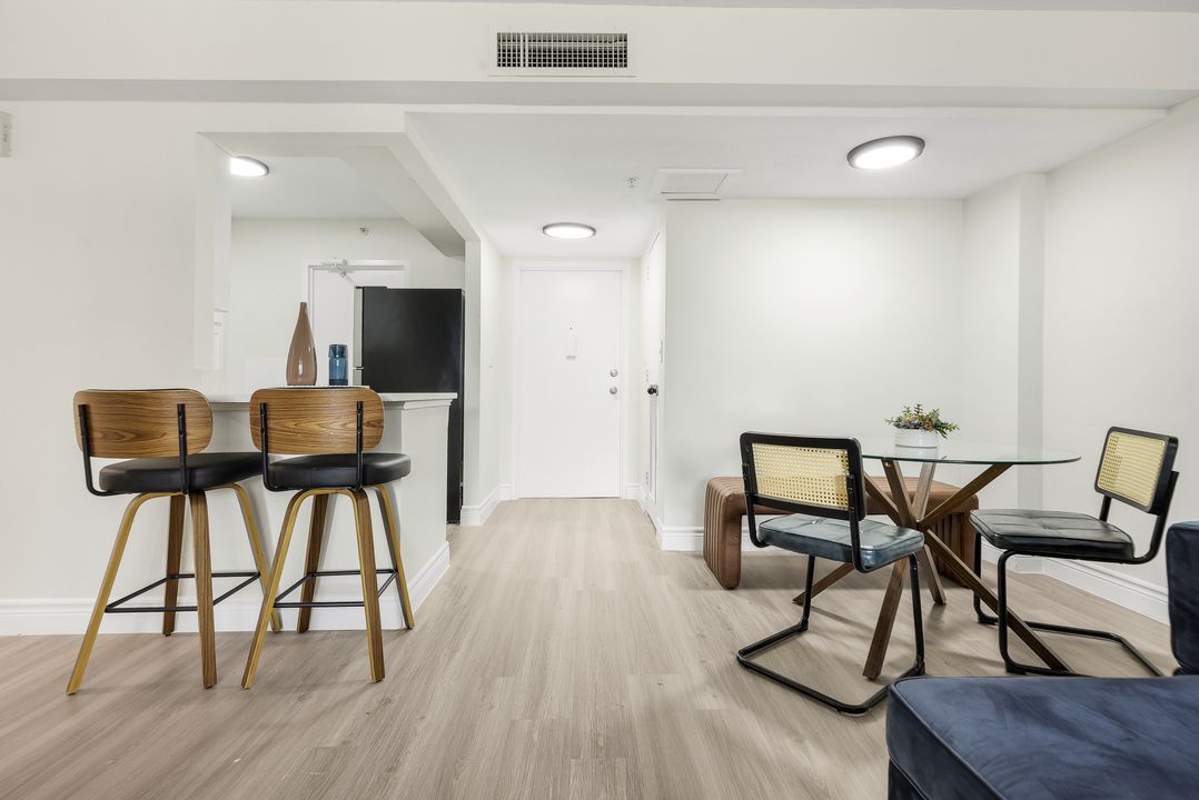 20 W Lucerne Cir #116, Orlando, FL 32801