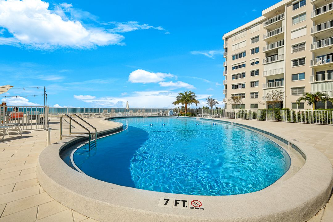 3443 Gulf Shore Blvd N #309, Naples, FL 34103