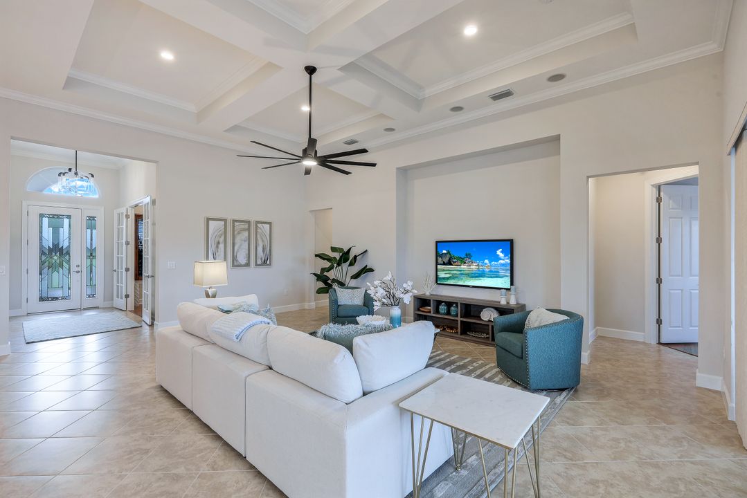 9360 Marble Stone Dr, Naples, FL 34120