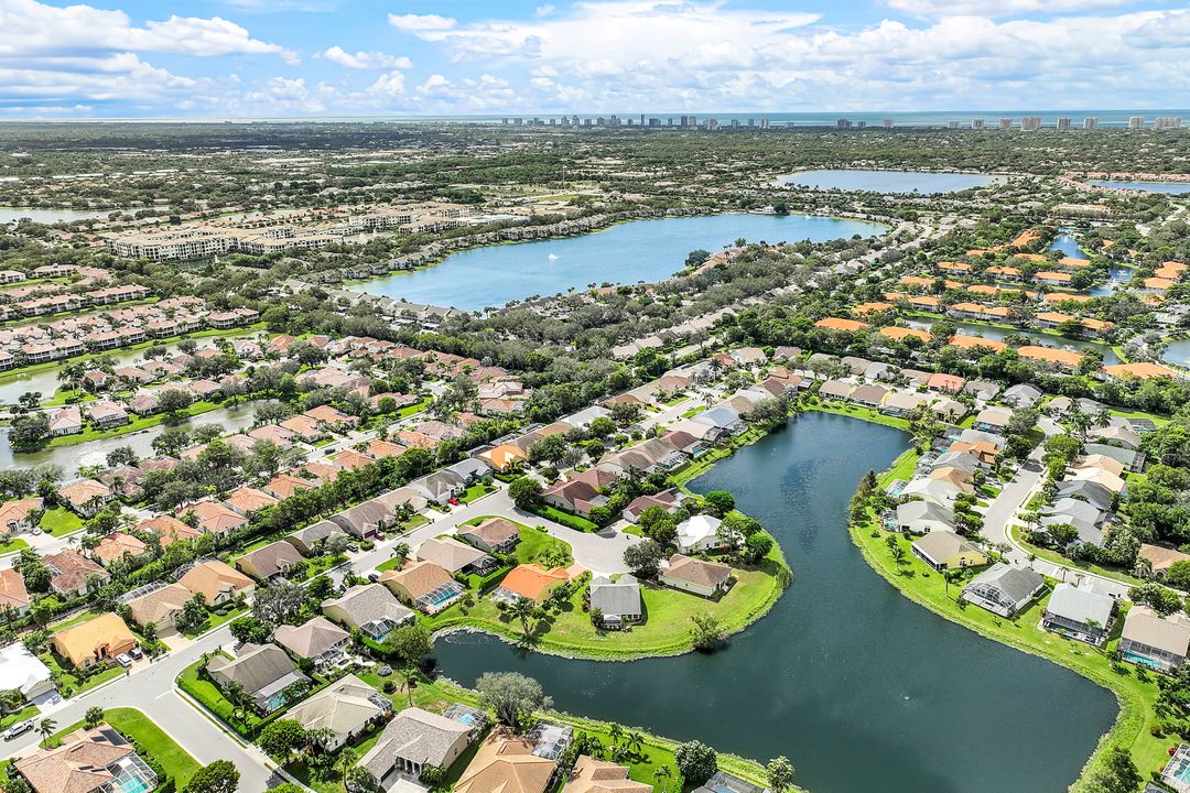 2520 Grove Isle Ct, Naples, FL 34109