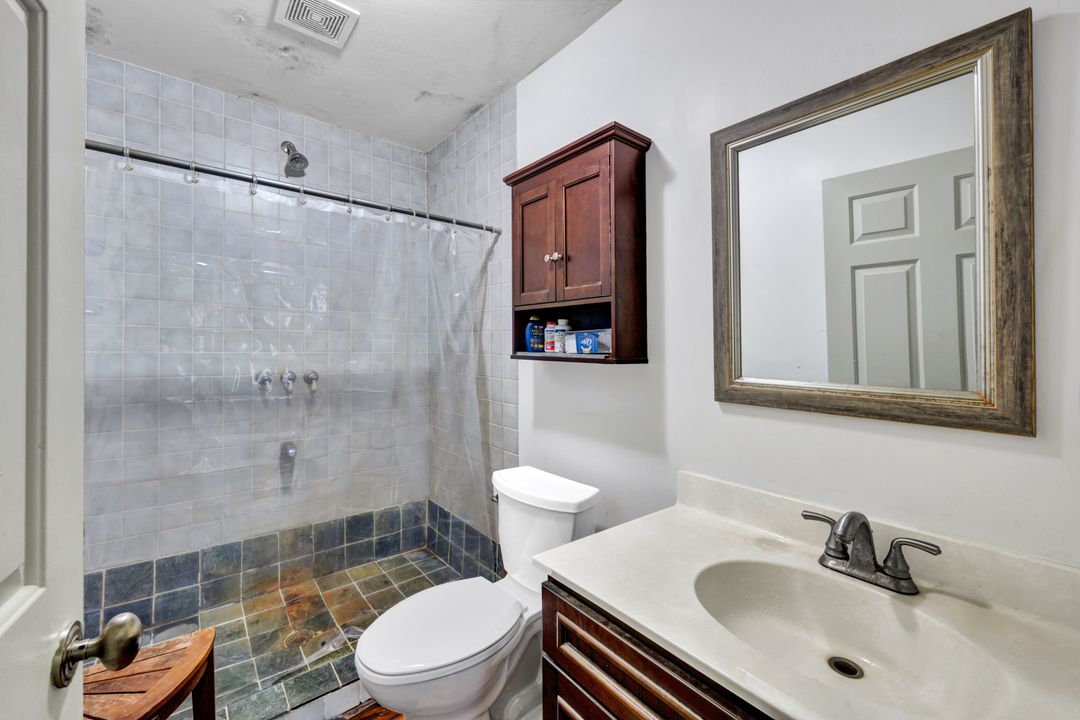 825 23rd St SW, Naples, FL 34117