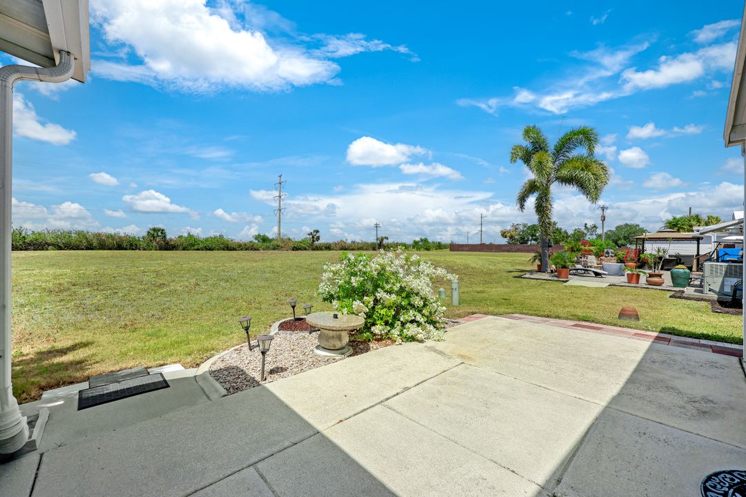 433 Rainbow Dr, North Fort Myers, FL 33903