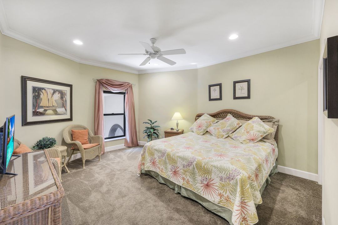 833 Swan Dr, Marco Island, FL 34145