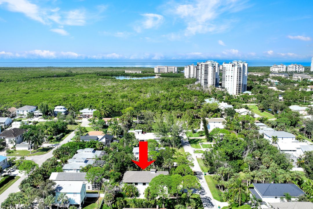 746 Park Ave, Naples, FL 34110