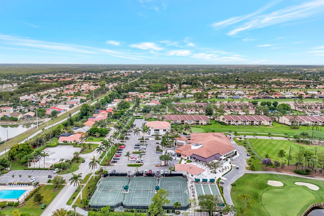 1051 Foxfire Ln #309, Naples, FL 34104