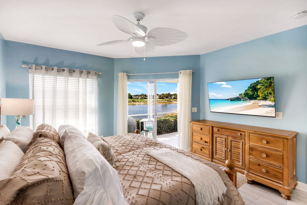 6260 Bellerive Ave #402, Naples, FL 34119