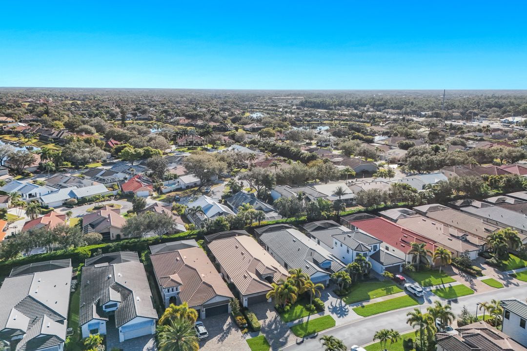 10126 Palazzo Dr, Naples, FL 34119