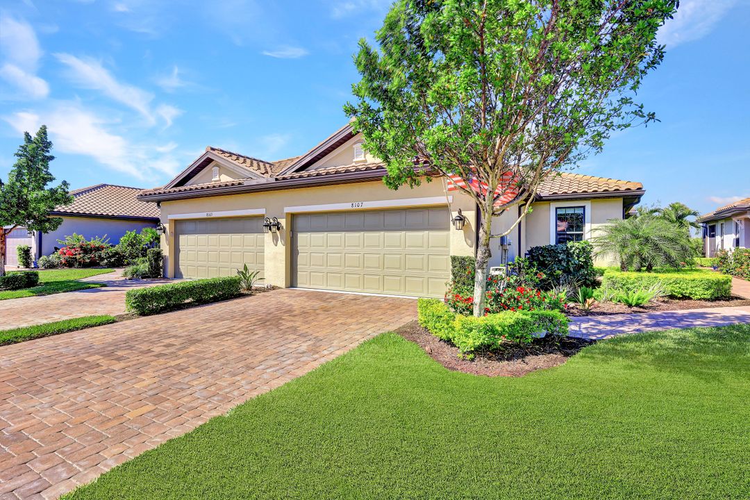 8107 Calle Canovas St, Naples, FL 34114