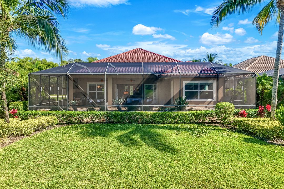 9333 Campanile Cir, Naples, FL 34114