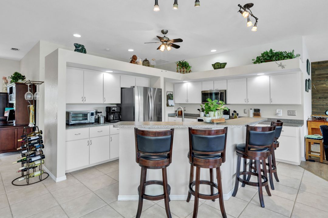 2118 SE 18th Ave, Cape Coral, FL 33990
