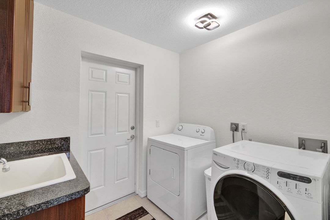 2223 NW 25th Terrace, Cape Coral, FL 33993
