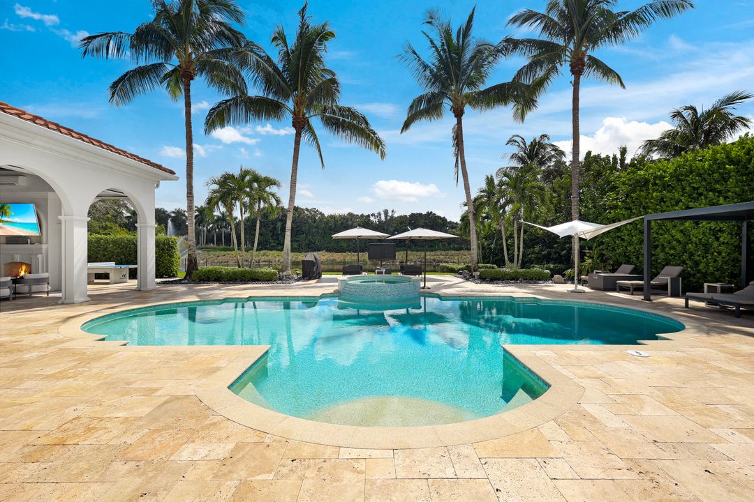 2558 Escada Ct, Naples, FL 34109