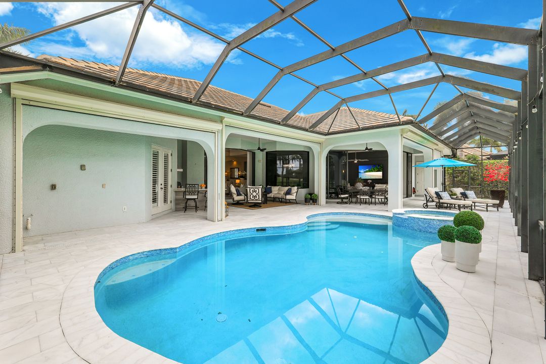 12371 Water Oak Dr, Estero, FL 33928