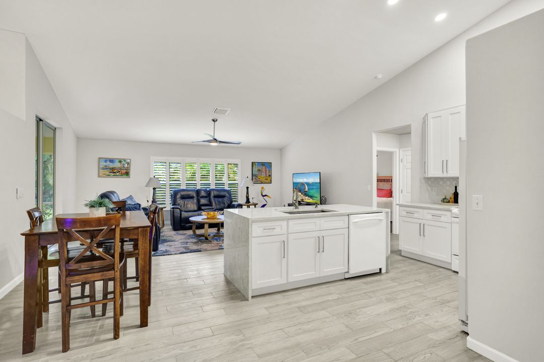 9820 Alhambra Ln, Bonita Springs, FL 34135