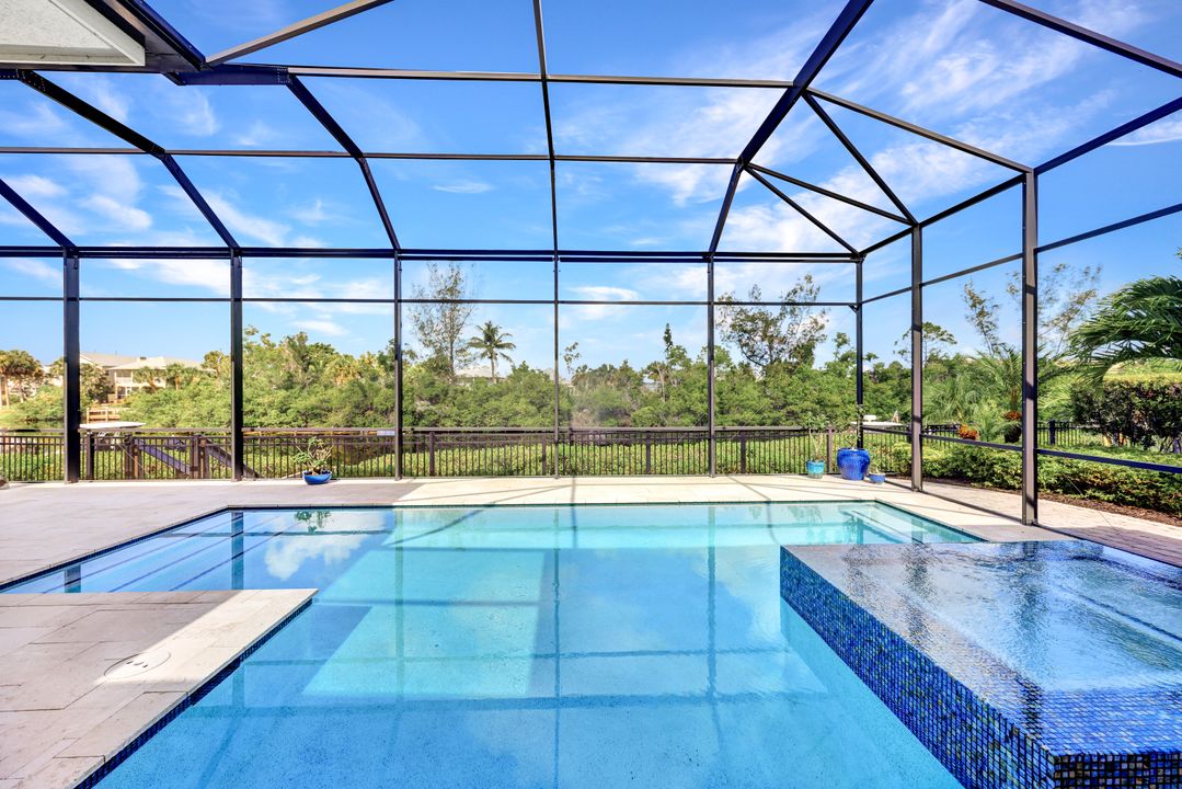 17207 Hidden Estates Cir, Fort Myers, FL 33908