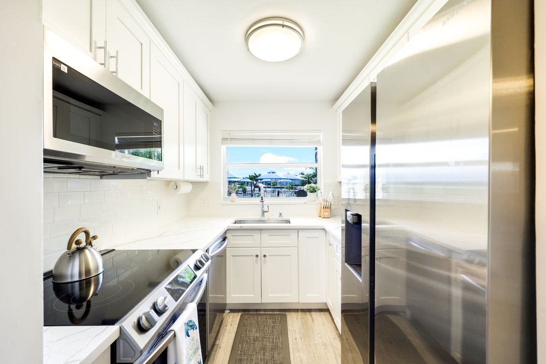 3200 Gulf Shore Blvd N #112, Naples, FL 34103