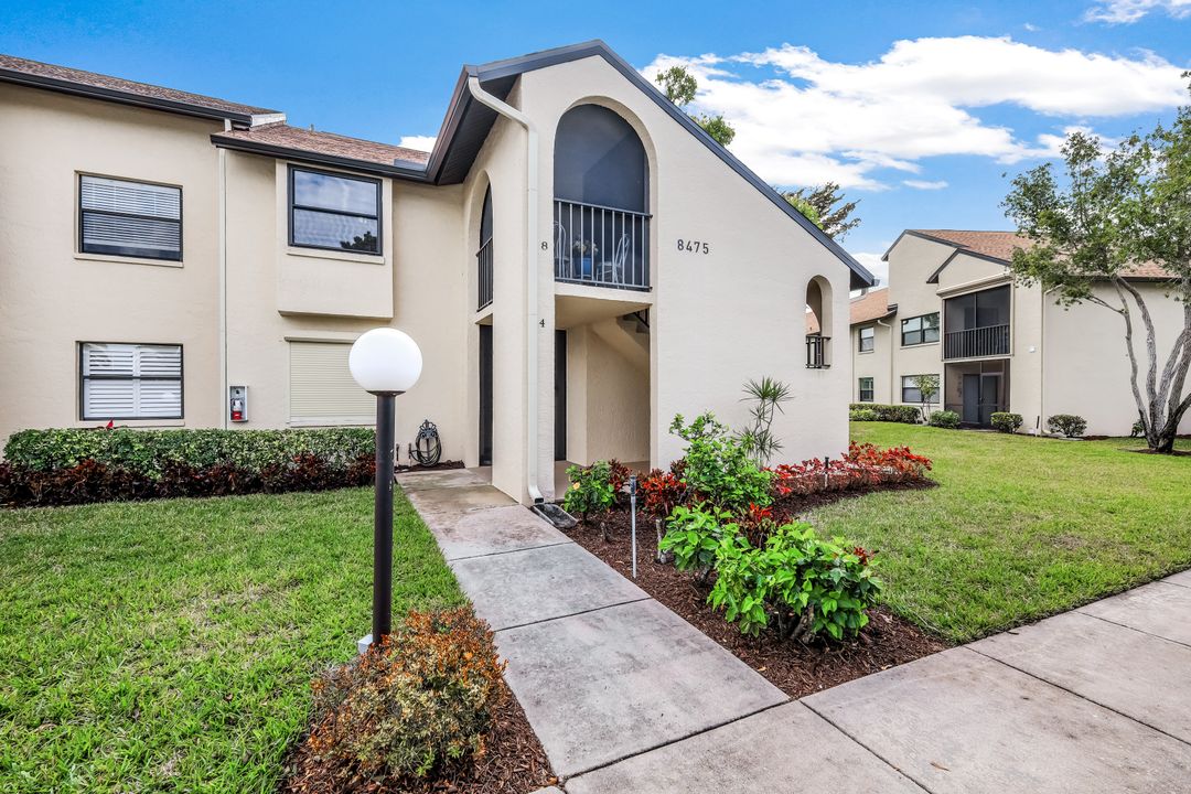 8475 Charter Club Cir #8, Fort Myers, FL 33919