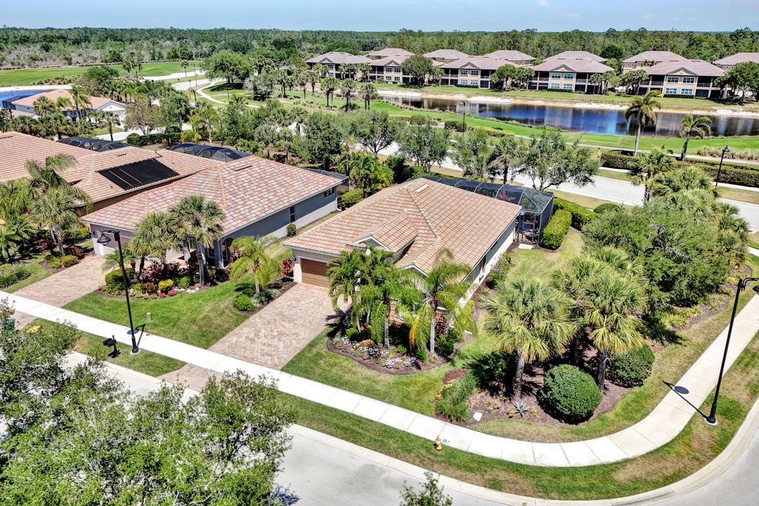 9578 Coquina Cir, Naples, FL 34120