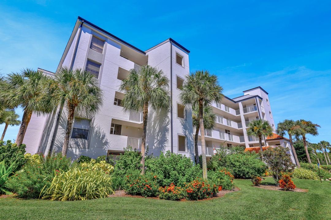 301 Stevens Landing Dr #C-301, Marco Island, FL 34145