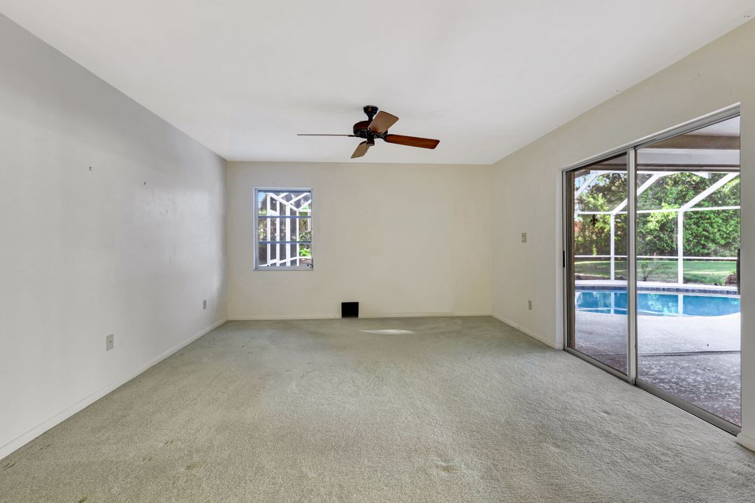 307 Country Club Dr, Naples, FL 34110