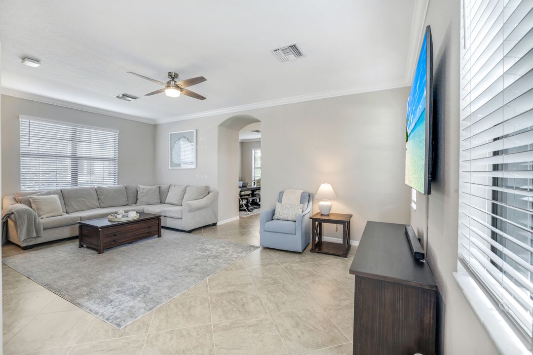 1141 Antaras Ct N, Naples, FL 34113