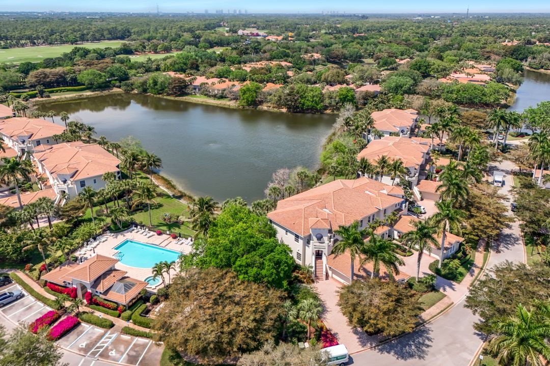 15539 Monterosso Ln #202, Naples, FL 34110